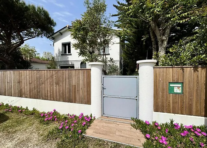 039-soulac Sur - 039 - Rez-de-chaussee D'une Charmante 2 Mae-6071 * Soulac-sur-Mer